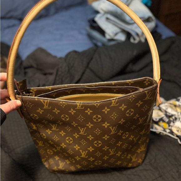 Large LV Purse - Picture 7 of 8